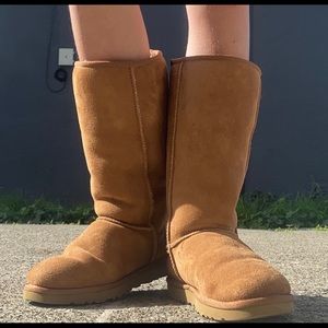 UGG Women’s Classic Tall Winter Boots - Brand new - Tan Color